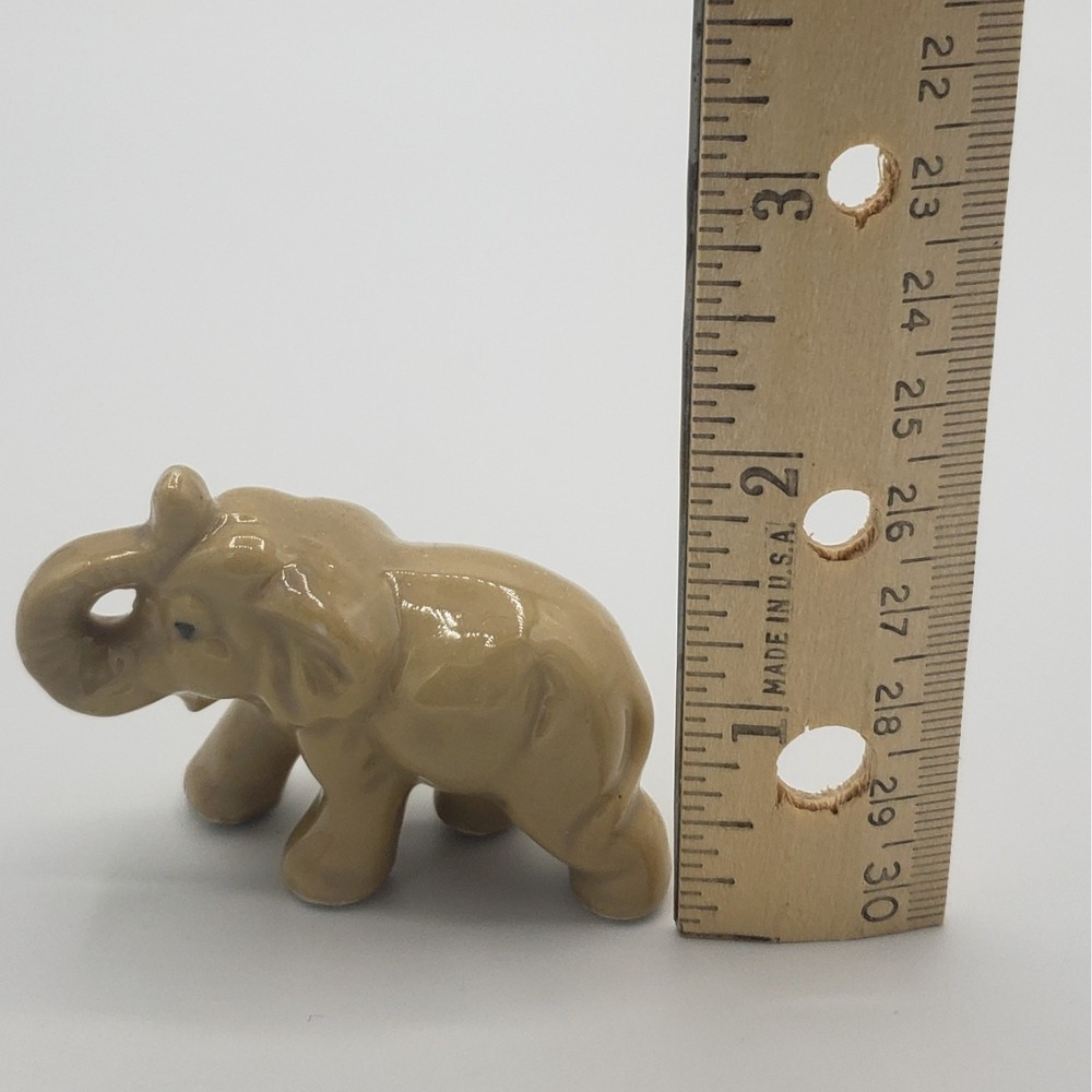 Vintage Mini Elephant Figurine Made‎ In Japan Brown